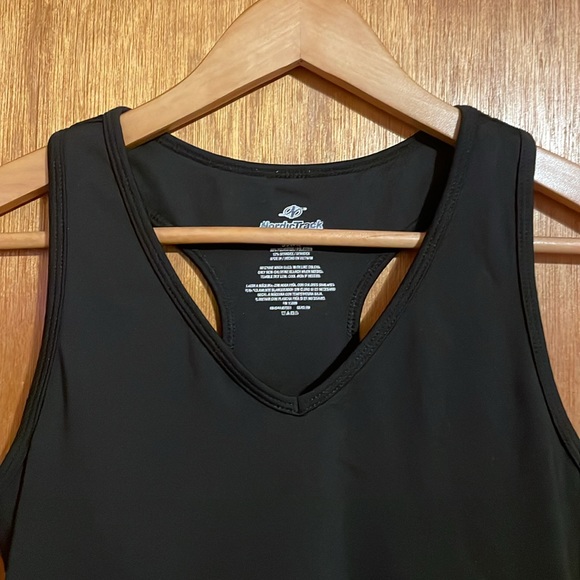 •NORDIC TRACK•BLACK V NECK RAZOR BACK ACTIVE TOP WITH SHELF BRA SIZE SMALL EUC - Picture 3 of 8
